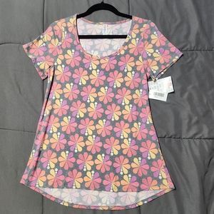 NWT Lularoe Size Small Classic T heathered geometric flower pattern